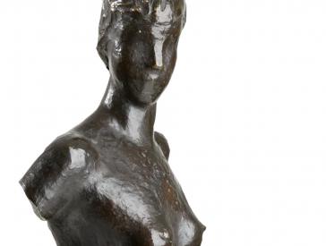 Statue eines nackten Mädchens aus Bronze.