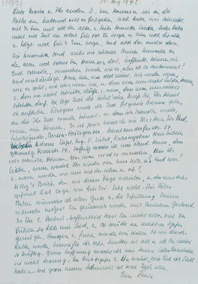 Blaue Schrift auf weißem Papier.
