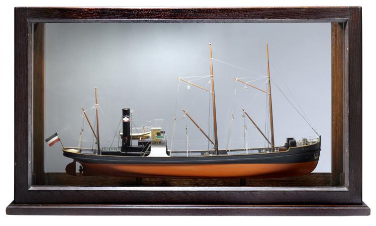 Modell eines Dampfschiffes