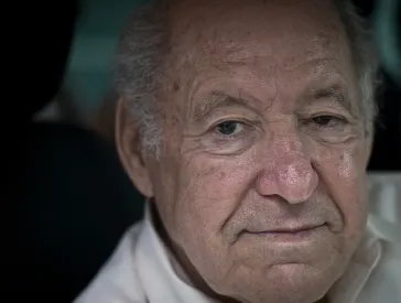Photography: Portrait of an elderly man