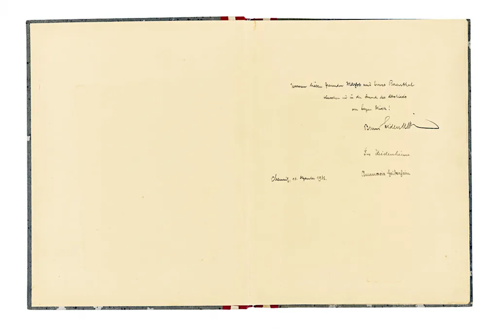 Vorsatzblatt des Abschiedsalbum mit handschriftlicher Widmung.