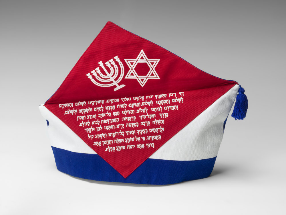 Handmade blue-white-red "Krätzchen" of the Köllsche Kippa Köpp Jewish carnival society, left side open