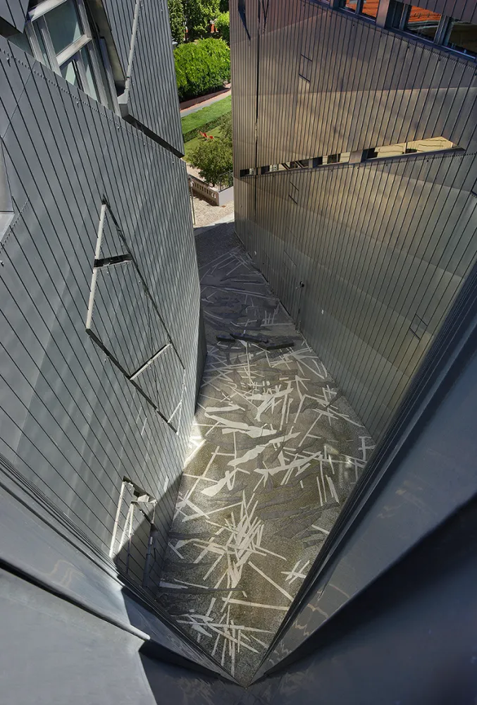 View into the Paul Celan yard