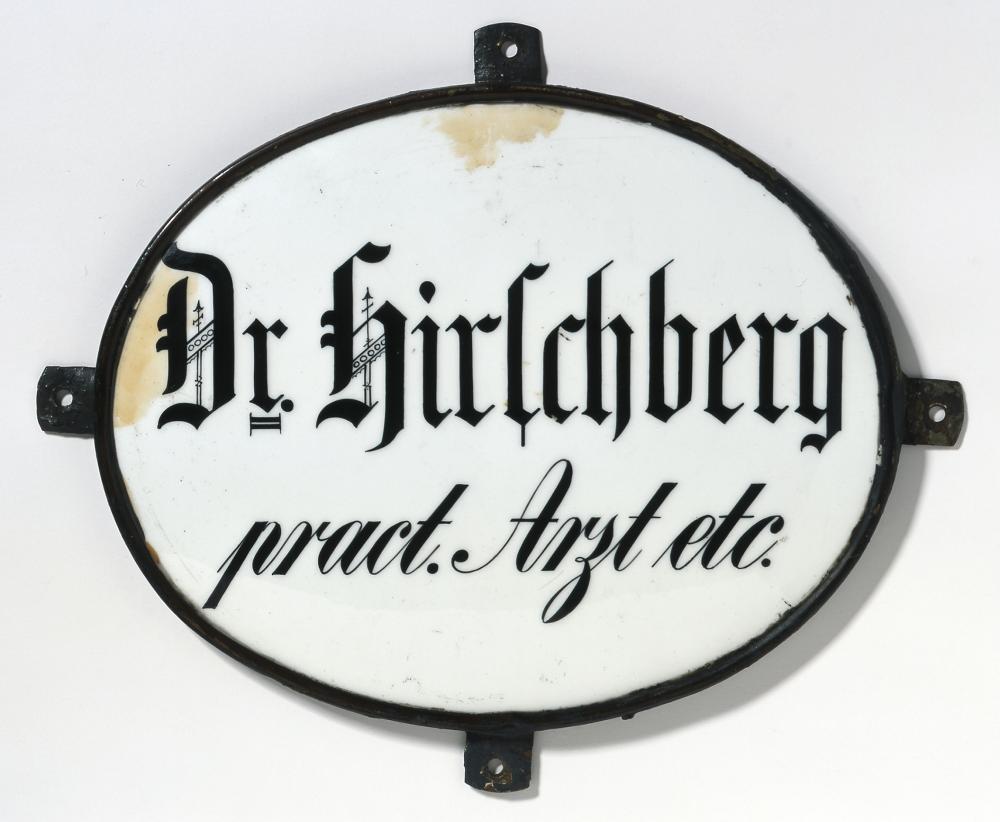 Rundes Praxisschild von Dr. Hirschberg